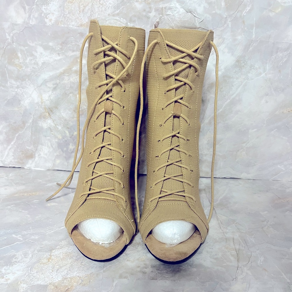 Cuccoo Tan Open Toe lace up Boots Women’s size39 (8) New!